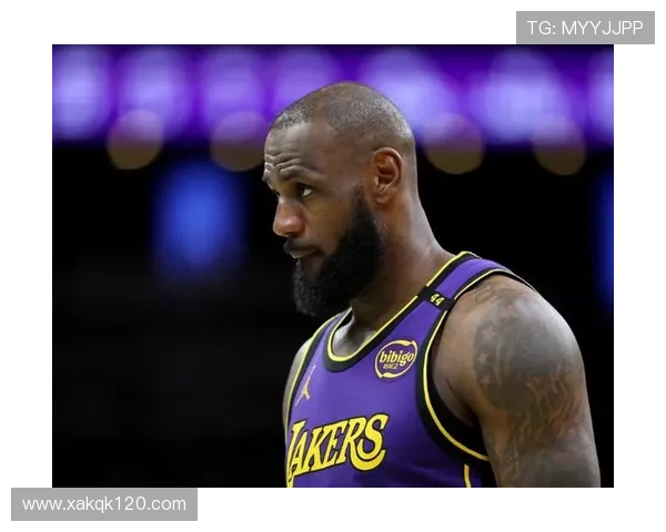 詹姆斯末节四罚全中封盖定胜局