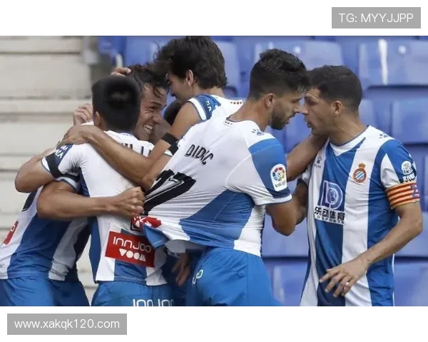 西班牙餐饮反西甲像特朗普对抗